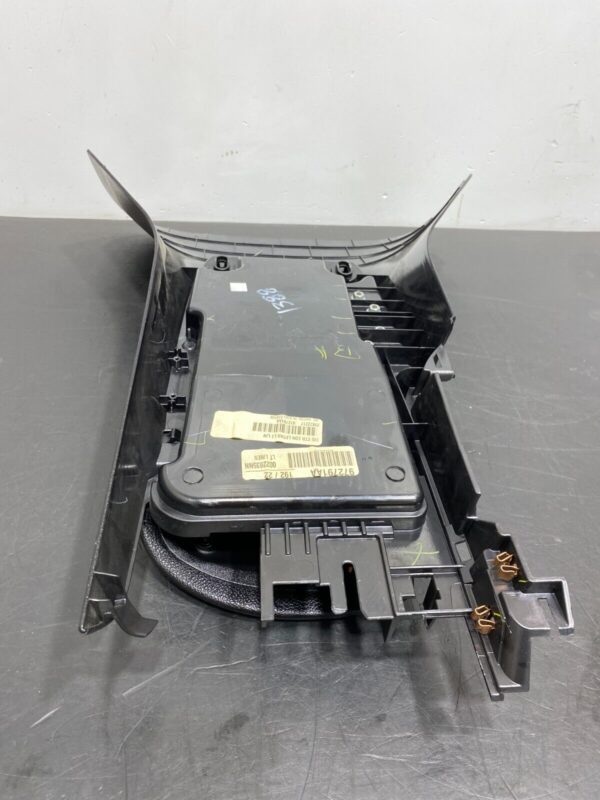 C6 OEM CENTER CONSOLE ASSEMBLY BLACK WITH LID - Image 9
