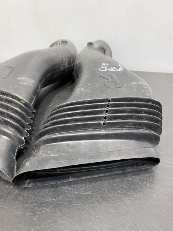 C5 Z06 FRON BRAKE DUCT PAIR DRIVER PASSENGER DUCTS  - Image 11