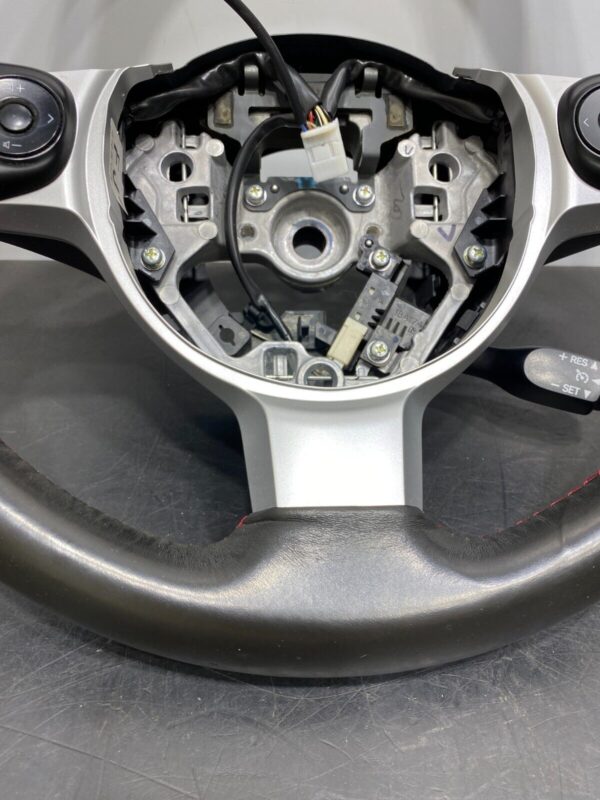 OEM STEERING WHEEL M/T NO PADDLE RED STRIPE (SUBARU BRZ FRS 86) - Image 3