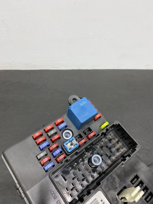 CORVETTE C6 OEM BODY CONTROL MODULE BCM - Image 4