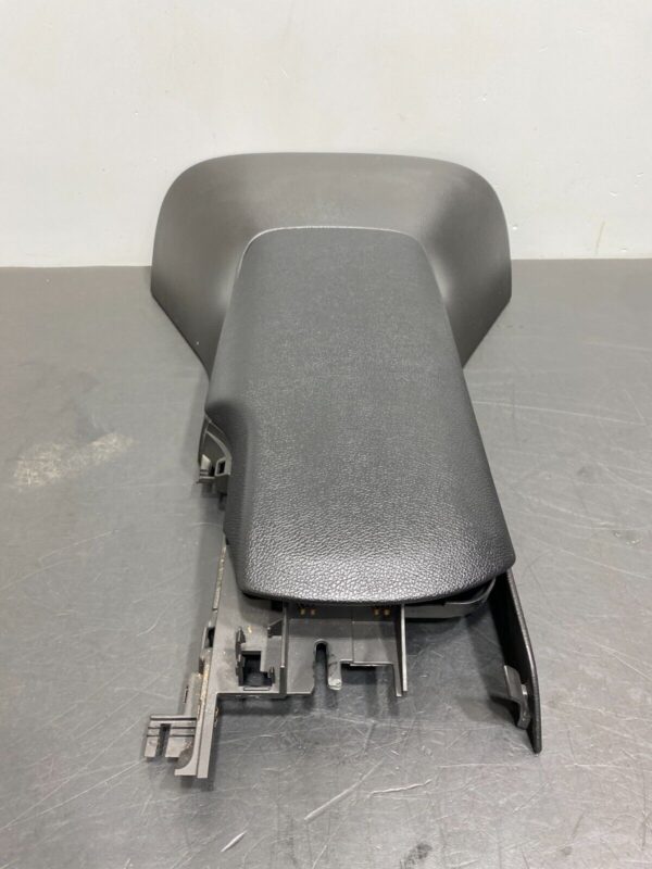 C6 OEM CENTER CONSOLE ASSEMBLY BLACK WITH LID