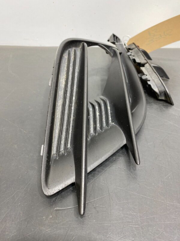 OEM PASSENGER RH FRONT BUMPER FOG LIGHT GRILL BEZEL (SUBARU BRZ)
