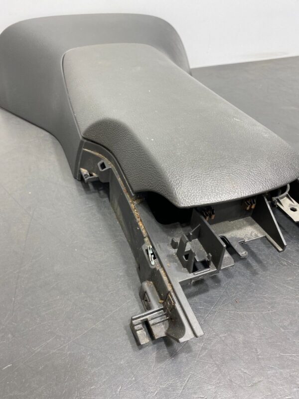 C6 OEM BLACK CENTER CONSOLE ARM REST ASSEMBLY - Image 8