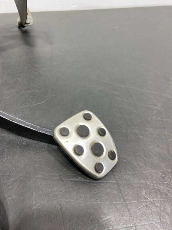SUBARU BRZ OEM CLUTCH BRAKE PEDAL COMBO PEDALS  - Image 3