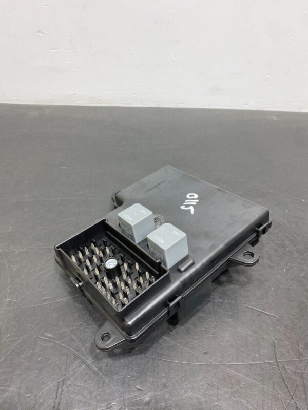 CORVETTE C6 OEM BODY CONTROL MODULE BCM - Image 2