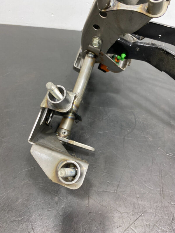 OEM BRAKE CLUTCH PEDAL SET PAIR (SUBARU BRZ) - Image 2