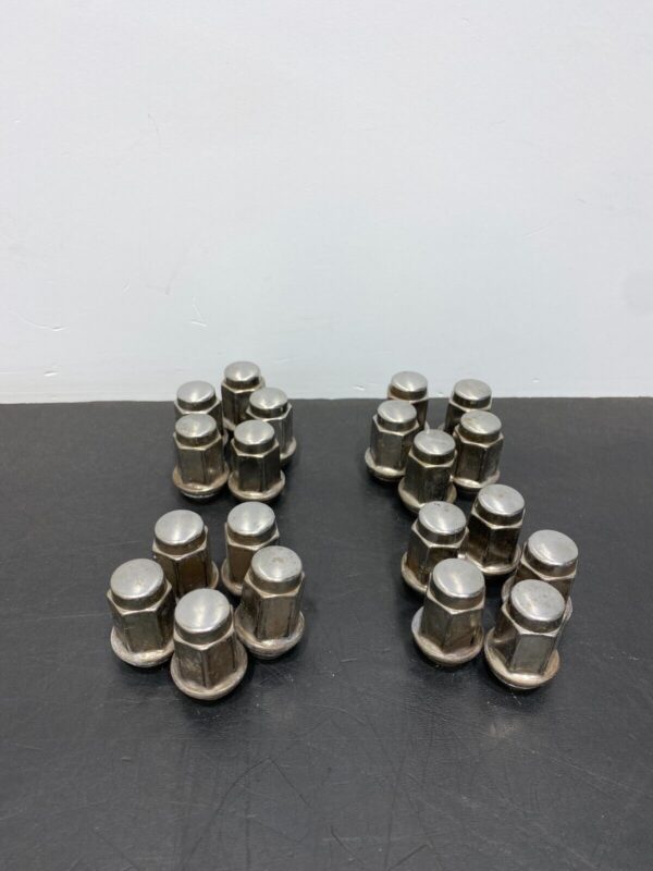 C6 GRANDSPORT OEM LUG NUTS SET