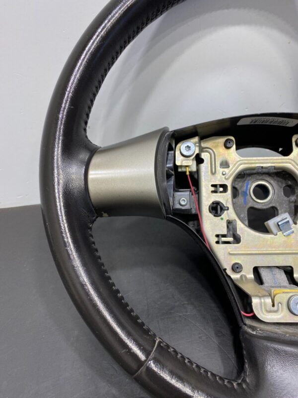 C6 Z06 OEM STEERING WHEEL ASSEMBLY M/T NO PADDLE - Image 11