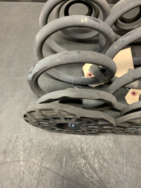 PONTIAC GTO REAR COIL SPRINGs - Image 2