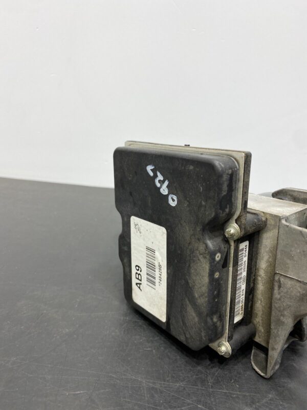 C6 GRANDSPORT OEM ABS ANTI LOCK BRAKE UNIT  - Image 3