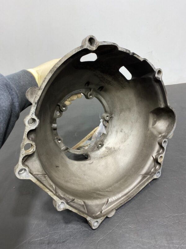 C6 Z06 OEM MANUAL 6 SPEED BELL HOUSING ASSEMBLY - Image 2