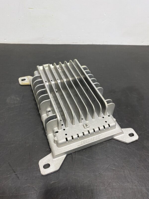 2008 CORVETTE C6 Z06 OEM BOSE RADIO AMPLIFIER