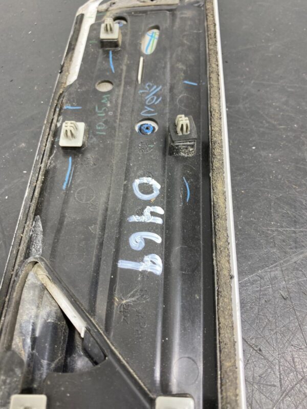 SUBARU BRZ TS OEM DRIVER LH FRONT FENDER TRIM GARNISH - Image 3