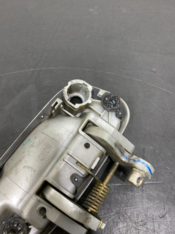 HONDA S2000 AP1 OEM DRIVER LH EXTERIOR DOOR HANDLE ASSEMBLY - Image 5