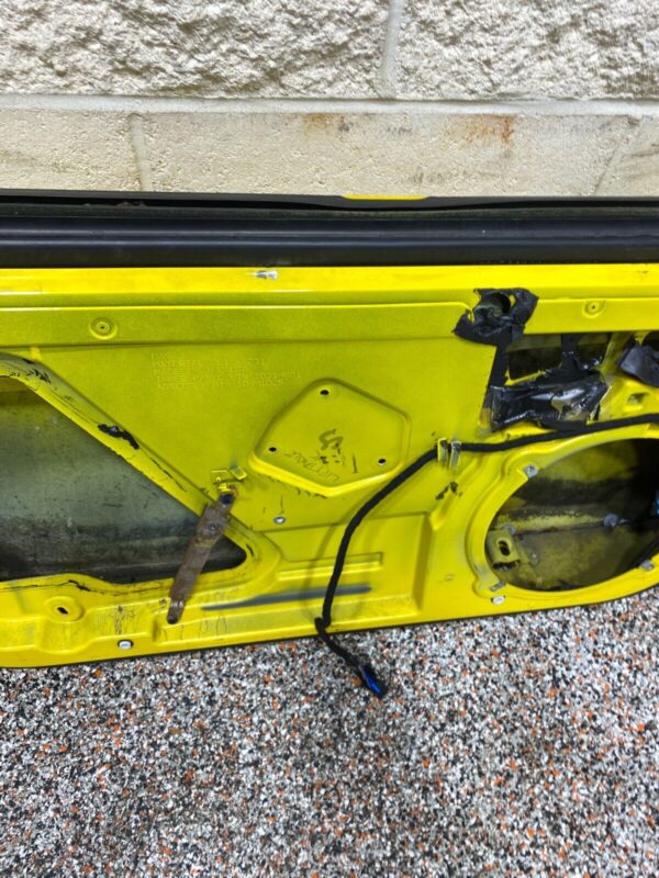 C6 OEM DRIVER LH DOOR SKIN SHELL - Image 10