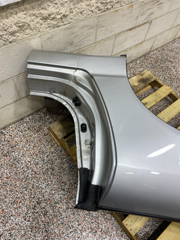 HONDA S2000 AP1 OEM PASSENGER RH REAR QUARTER PANEL CUT - Image 7
