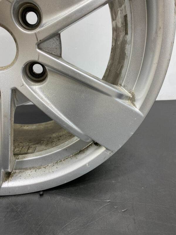 2006 PONTIAC GTO OEM WHEEL RIM - Image 9