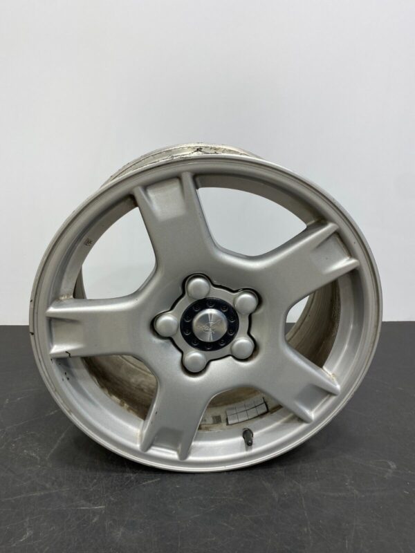 1998 CORVETTE C5 OEM SILVER WHEEL RIM 17x8.5 FRONT RIM (1)