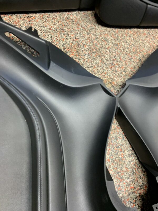 GTO BLACK FRONT DOOR PANELS REAR PANELS - Image 6
