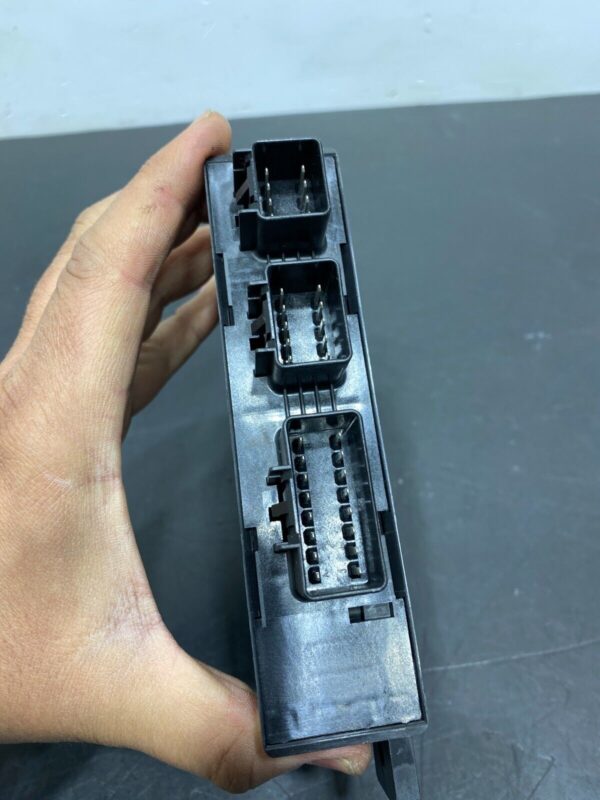 C6 Z06 OEM RFID HUB KEYLESS MODULE - Image 6