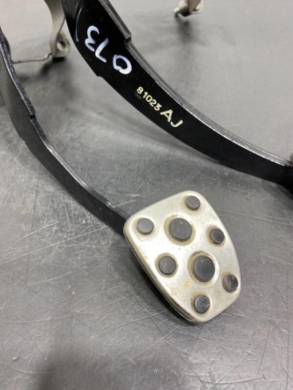 SUBARU BRZ OEM CLUTCH BRAKE PEDAL COMBO PEDALS  - Image 7