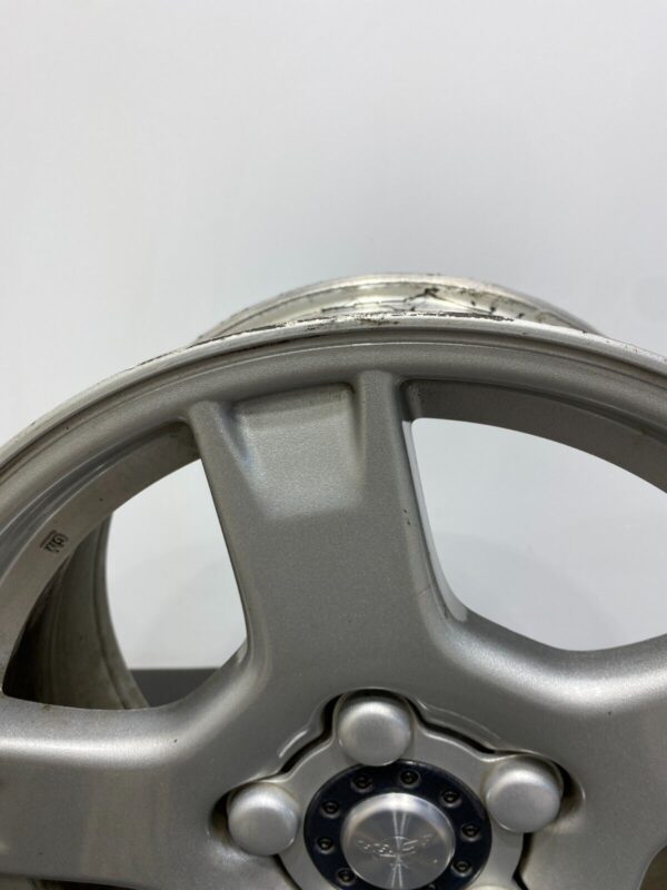 1998 CORVETTE C5 OEM SILVER WHEEL RIM 17x8.5 FRONT RIM - Image 4