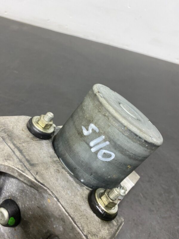 C6 OEM ABS ANTI LOCK BRAKE UNIT MODULE  - Image 4