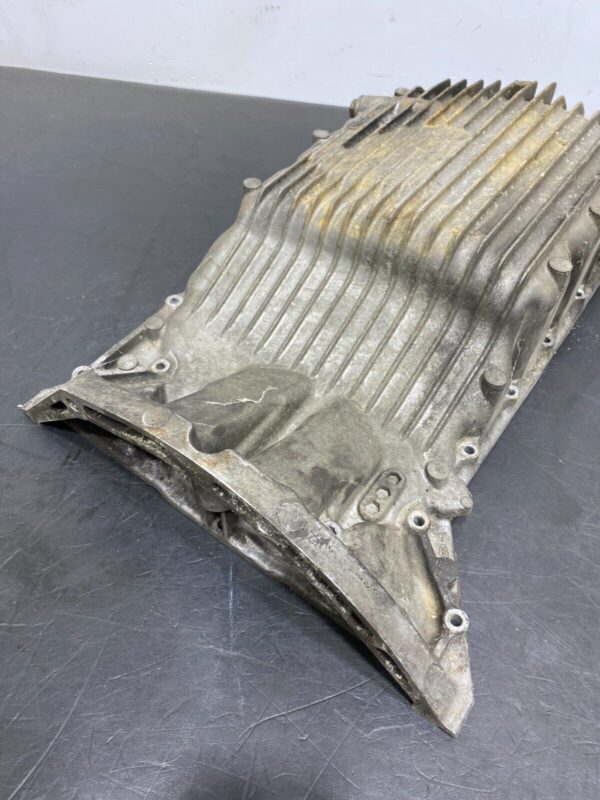 2000 HONDA S2000 AP1 OEM ENGINE OIL PAN - Image 3
