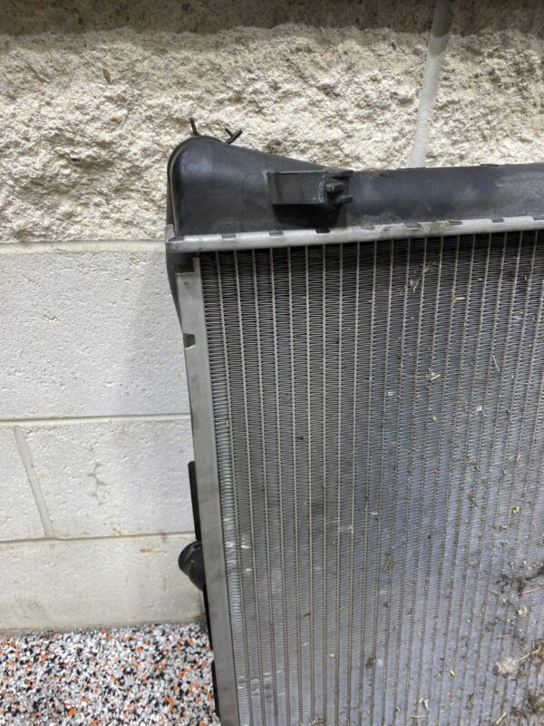 C5 Z06 RADIATOR WITH COOLING FANS COMBO ASSEMBLY  - Image 6