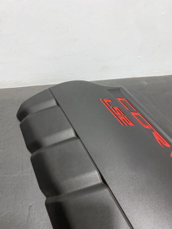 C6 OEM PASSENGER RH SIDE FUEL RAIL COIL PACK COVER - Image 5