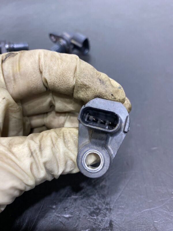 OEM CAMSHAFT AND CRANK SHAFT POSITION SENSOR SET OF (4) (SUBARU BRZ) - Image 4