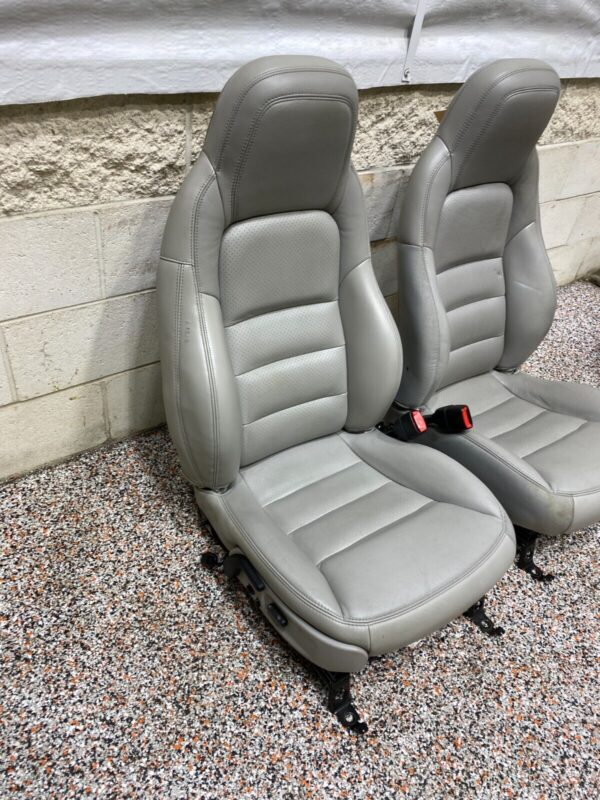 CORVETTE C6 OEM GREY LEATHER FRONT SEATS PAIR  - Image 2