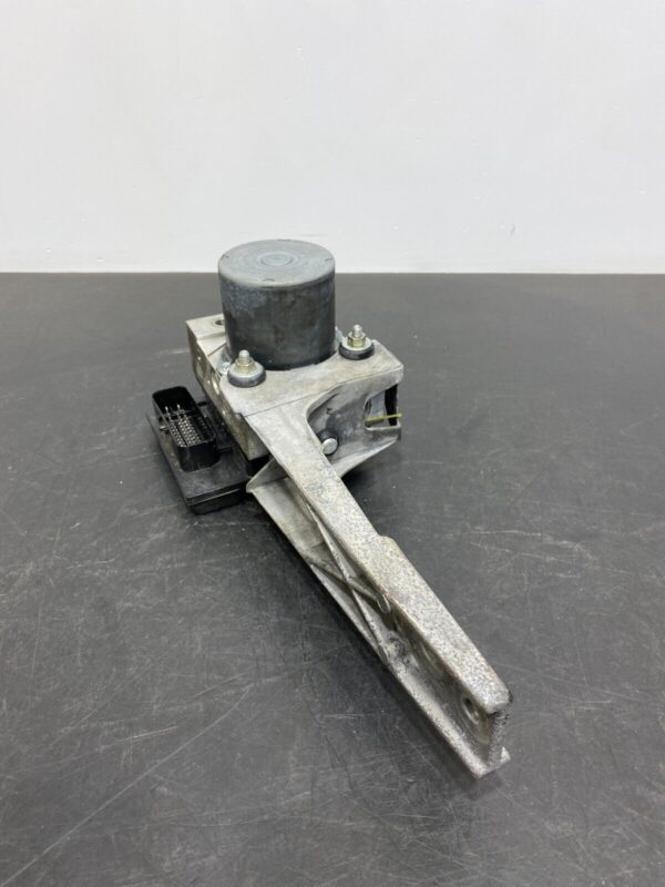 C6 GRANDSPORT OEM ABS UNIT MODULE ANTI LOCK BRAKE