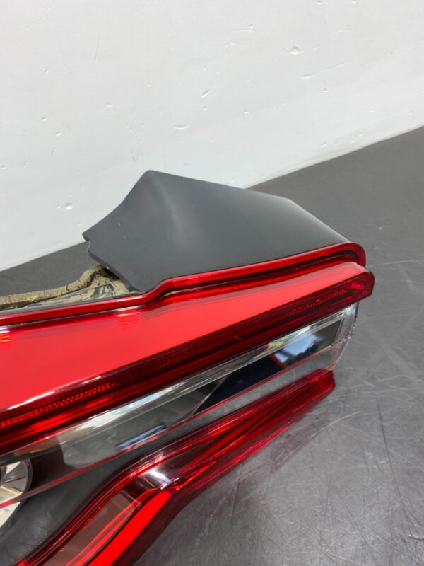 SUBARU BRZ PERFORMANCE OEM LED TAIL LIGHT SET PAIR DRIVER PASSENGER - Image 2