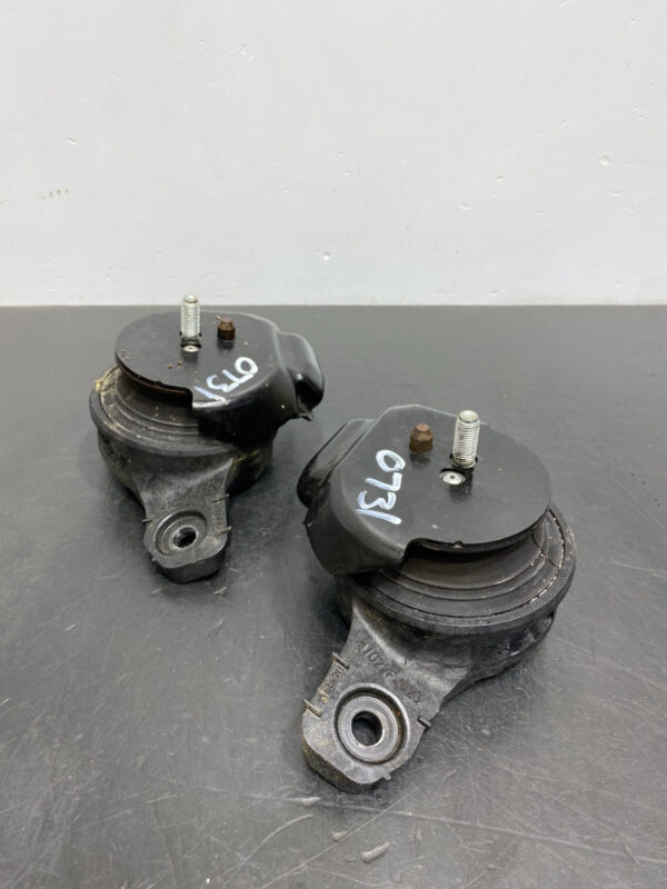 ENGINE MOUNT BRACKET PAIR DRIVER PASSENGER  - Image 4