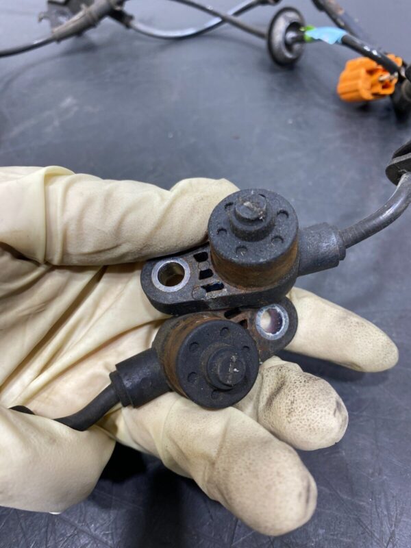HONDA S2000 AP1 OEM FRONT WHEEL SPEED SENSOR PAIR DR PS - Image 2