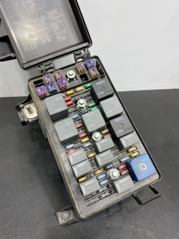 C6 Z06 OEM ENGINE BAY FUSE BOX MAIN BOX - Image 7