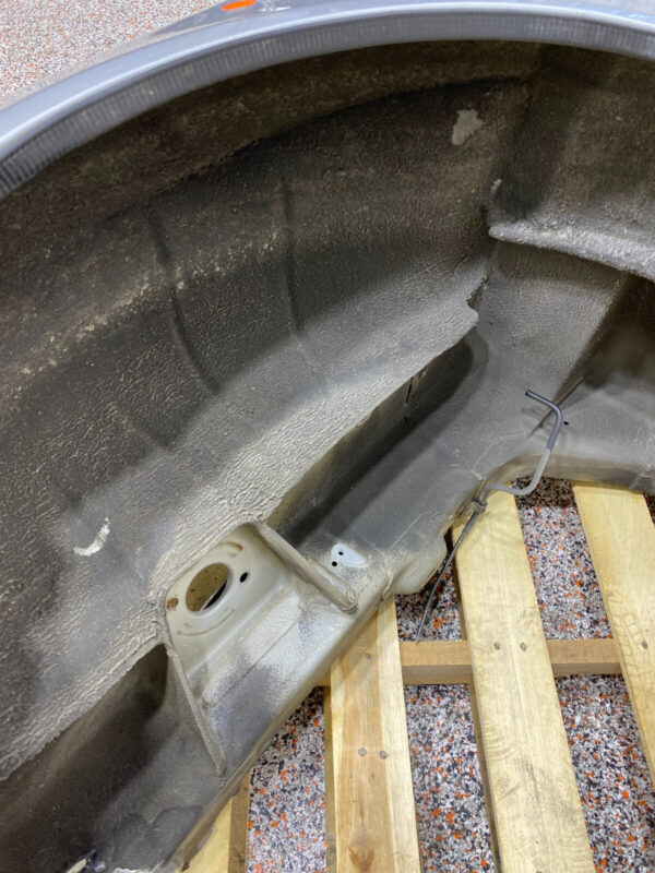 HONDA S2000 AP1 OEM PASSENGER RH REAR QUARTER PANEL CUT - Image 9