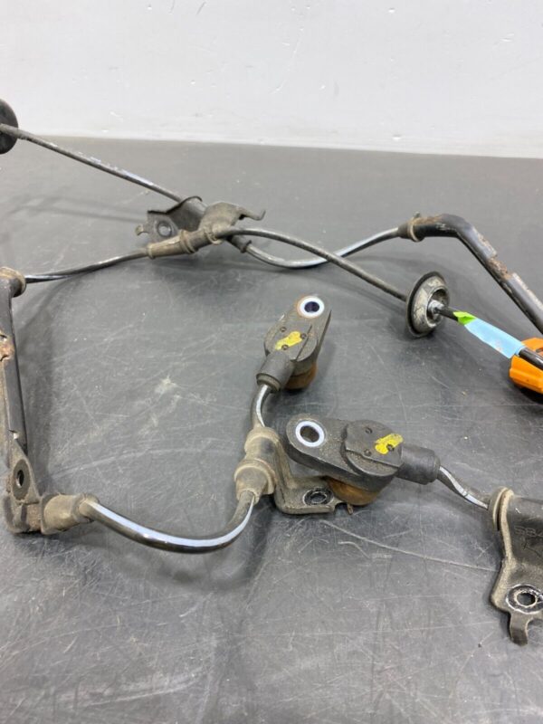 HONDA S2000 AP1 OEM FRONT WHEEL SPEED SENSOR PAIR DR PS - Image 3