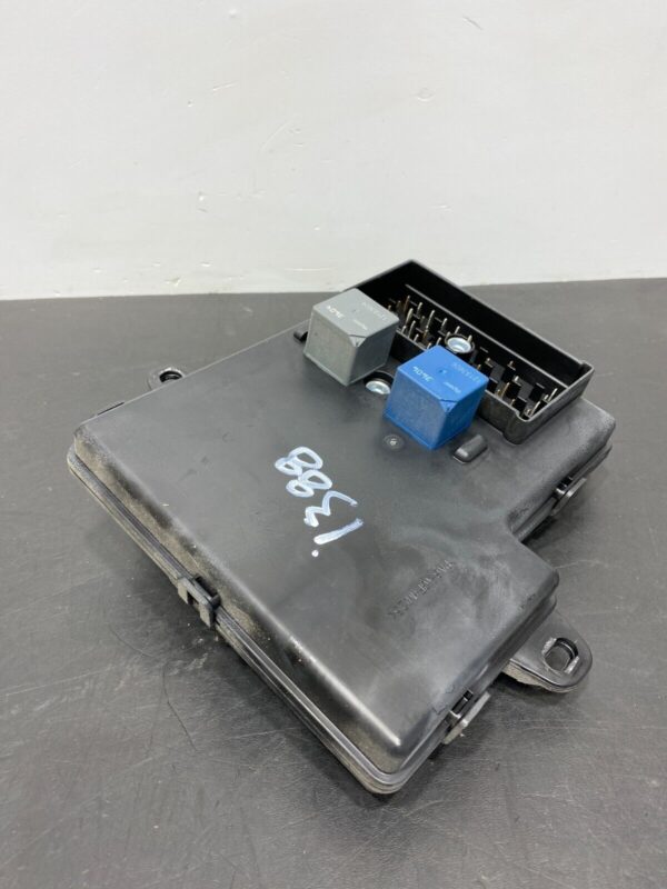 C6 Z06 OEM BCM BODY CONTROL MODULE - Image 4