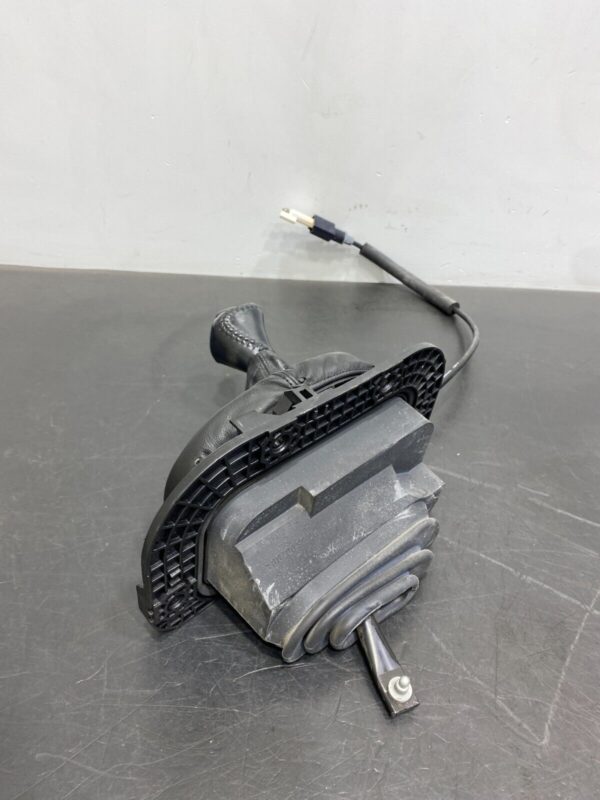 2000 CORVETTE C5 OEM AUTOMATIC SHIFTER ASSEMBLY - Image 9