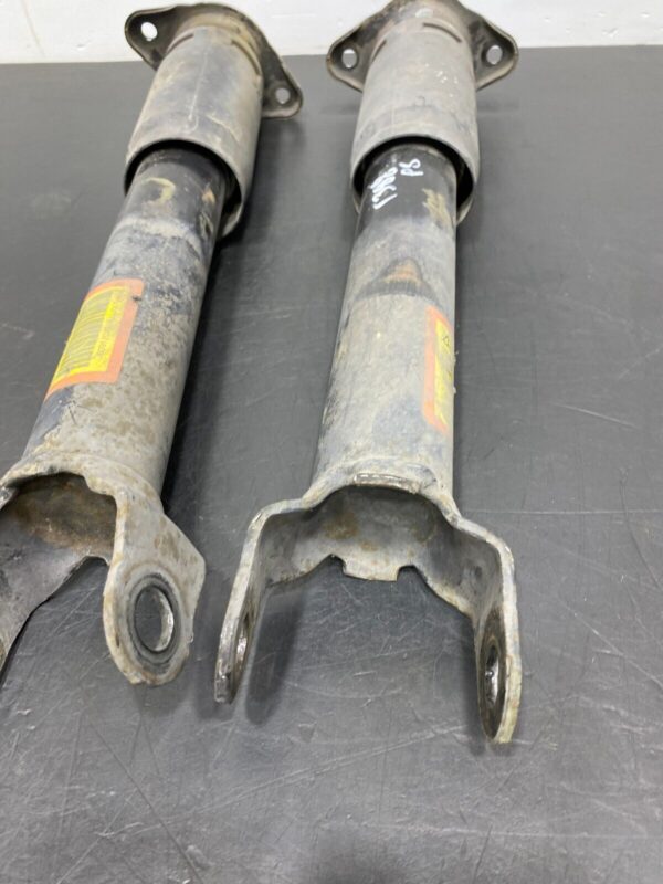 C6 Z06 OEM REAR SHOCK ABSORBER PAIR DRIVER PASSENGER - Image 5