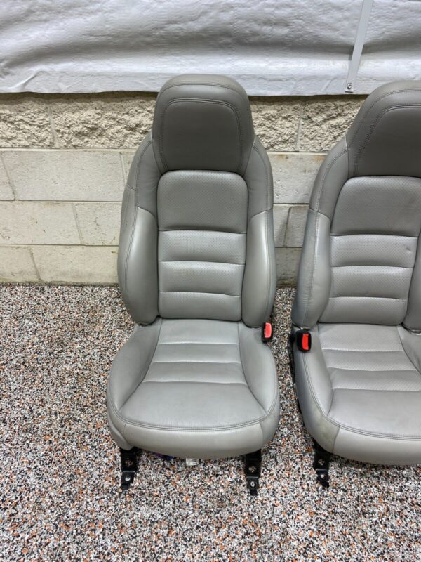CORVETTE C6 OEM GREY LEATHER FRONT SEATS PAIR  - Image 9