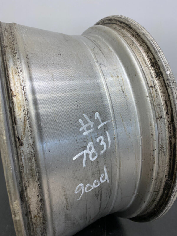 2006 PONTIAC GTO OEM WHEEL RIM - Image 4