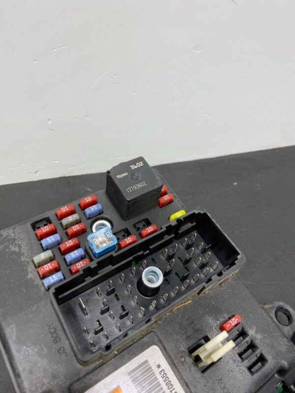 C6 Z06 OEM BCM BODY CONTROL MODULE - Image 5