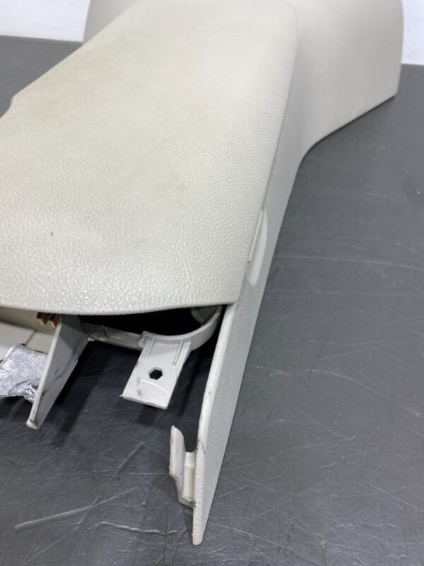 C6 OEM GREY CENTER CONSOLE ASSEMBLY WITH LID - Image 9