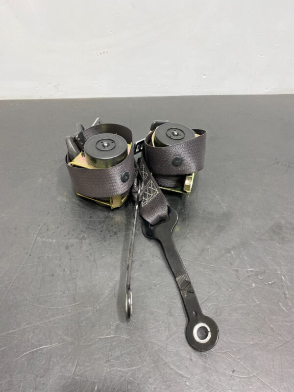 GTO OEM FRONT SEAT BELT PAIR DRIVER PASSENGER BELTS - Image 9