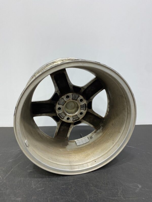 1998 CORVETTE C5 OEM SILVER WHEEL RIM 17x8.5 FRONT RIM - Image 7