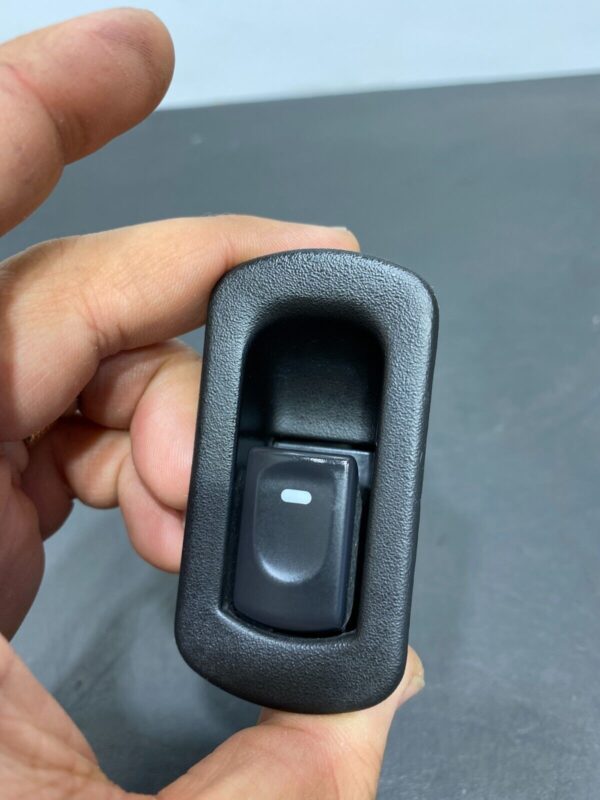 C6 Z06 OEM PASSENGER RH WINDOW SWITCH ASSEMBLY