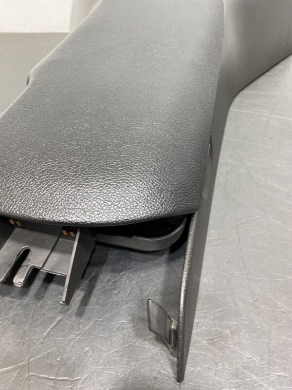 C6 OEM CENTER CONSOLE ASSEMBLY BLACK WITH LID - Image 8
